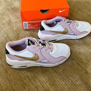Brand NIB Nike air zoom Pegasus 36 VF GS girls sneakers - size 2Y